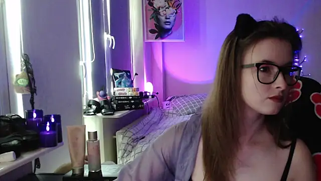 Snapshot of LunaXcherry chatting on May 2026 04:34:02 PM LunaXcherry online show from May 2026 04:34:02 PM