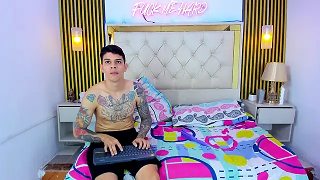 Adventurous Boys online show from April 2026 06:38:01 PM