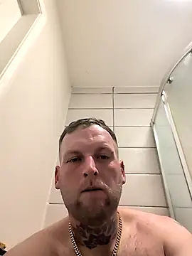 dave32000 online show from April 2026 10:30:02 PM