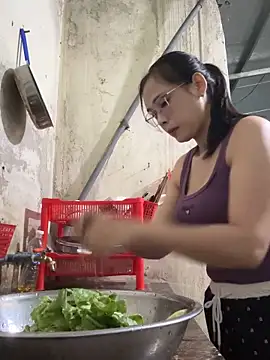 Snapshot of AYW-217 chatting on February 2026 03:38:02 AM AYW-217 online show from February 2026 03:38:02 AM