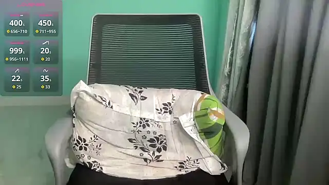 Romantic-Rascal online show from March 2026 06:18:01 AM