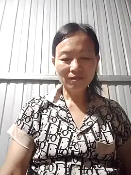 Snapshot of Kiss_love2 chatting on June 2026 03:48:01 AM Kiss love2 online show from June 2026 03:48:01 AM