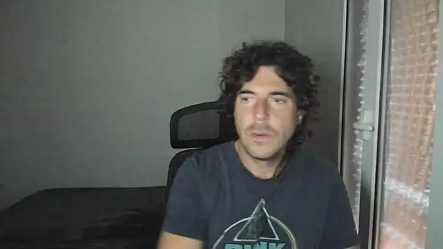Snapshot of joaquin420_hot chatting on April 2026 06:16:01 AM joaquin420 hot online show from April 2026 06:16:01 AM
