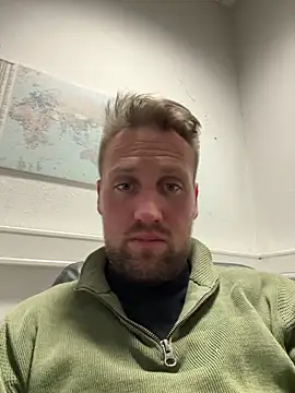 lovefuess online show from February 2026 12:31:01 PM