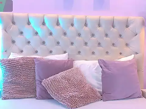 Snapshot of Ema_Jackson chatting on February 2026 01:20:01 PM Ema Jackson online show from February 2026 01:20:01 PM