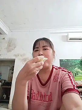 Snapshot of Kee-kimlee chatting on May 2026 01:08:01 PM Kee-kimlee online show from May 2026 01:08:01 PM