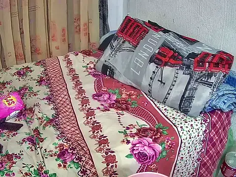 BlackBeauty2002 online show from February 2026 08:27:01 PM