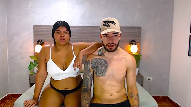 Snapshot of Paulina_And_Tayron chatting on February 2026 07:10:02 PM Paulina And Tayron online show from February 2026 07:10:02 PM