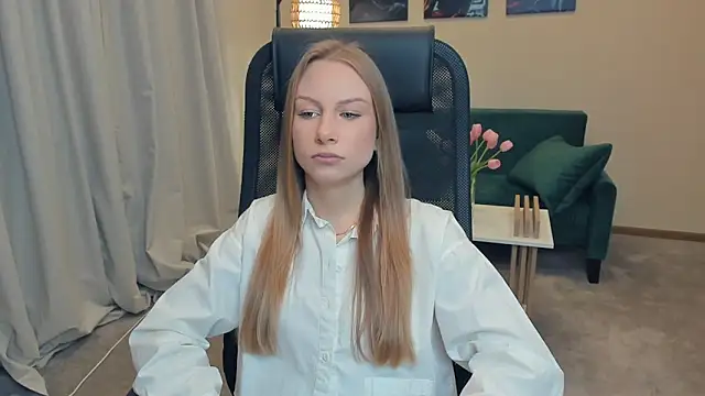 CarmenLipkin online show from February 2026 02:34:01 PM