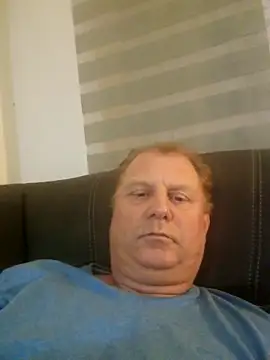 Snapshot of Demik71 chatting on February 2026 06:01:02 PM Demik71 online show from February 2026 06:01:02 PM