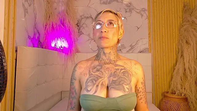 Everlyn sexx online show from March 2026 12:49:02 PM