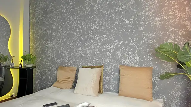 emma  summers online show from March 2026 07:20:02 PM