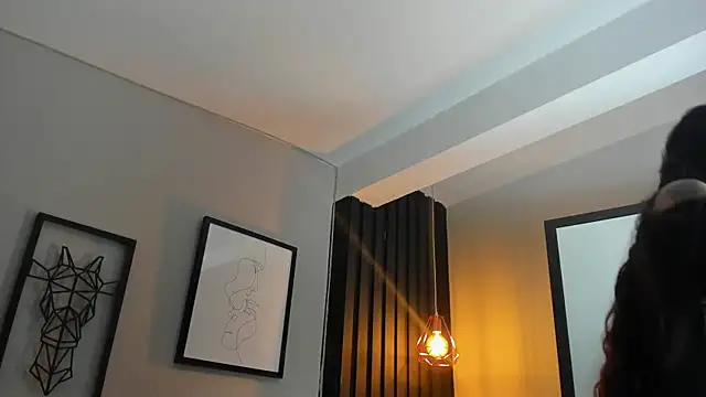 Lanadelrey 1 online show from April 2026 12:10:01 PM