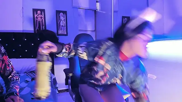 Snapshot of thonixxandluna chatting on February 2026 03:33:01 AM thonixxandluna online show from February 2026 03:33:01 AM