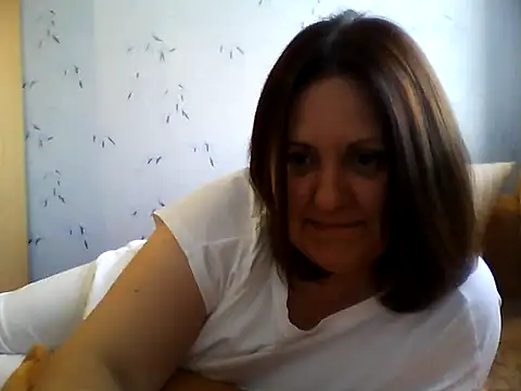 Snapshot of LockyCharm111 chatting on June 2026 05:06:02 PM LockyCharm111 online show from June 2026 05:06:02 PM