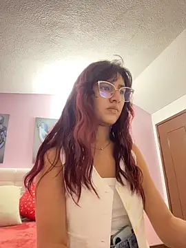 VelariaSoft online show from April 2026 12:49:01 PM