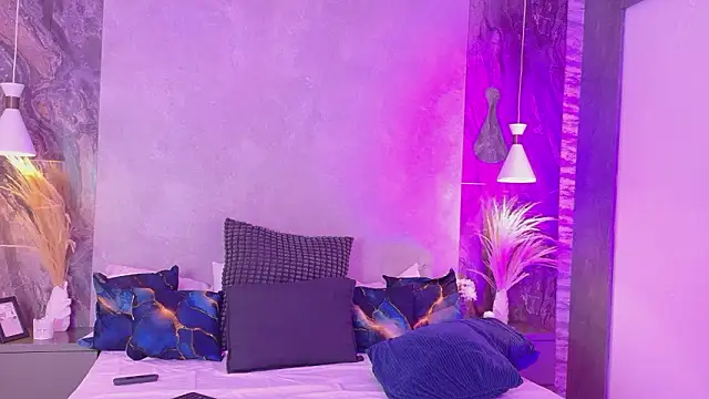 Hannah-Prada online show from February 2026 11:22:02 AM