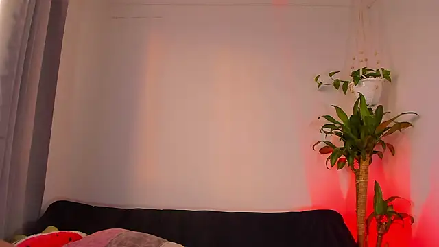 Snapshot of sara-jules chatting on March 2026 11:36:02 AM sara-jules online show from March 2026 11:36:02 AM