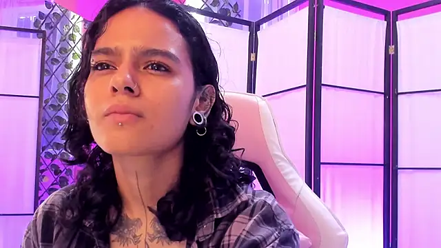 Julianne 7 online show from February 2026 08:14:01 PM