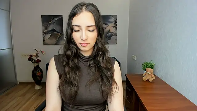 Snapshot of Effy_Royse chatting on May 2026 05:34:02 AM Effy Royse online show from May 2026 05:34:02 AM