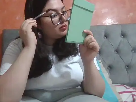 DearestKittyKat online show from February 2026 04:57:01 PM