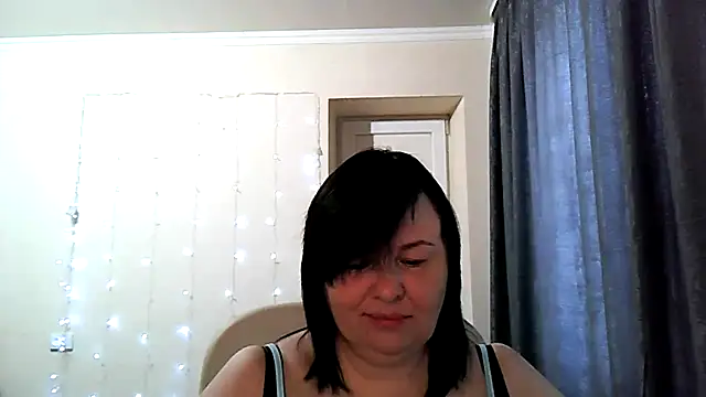 EmilliXXX online show from February 2026 08:01:02 AM