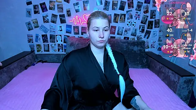 Snapshot of x_Ulya1cutex chatting on April 2026 04:18:01 PM x Ulya1cutex online show from April 2026 04:18:01 PM