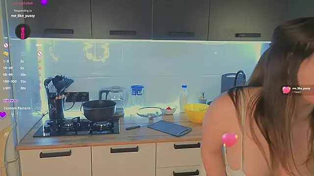 Snapshot of omg__leila chatting on February 2026 05:42:01 PM omg leila online show from February 2026 05:42:01 PM