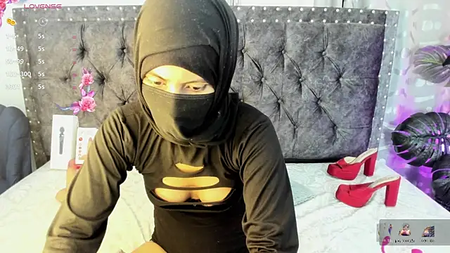 zahra zaid online show from April 2026 10:11:02 PM