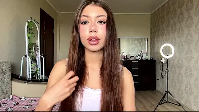 Snapshot of You_Club_Winx chatting on June 2026 07:29:02 AM You Club Winx online show from June 2026 07:29:02 AM