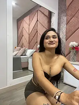 Snapshot of Sunny_Linn chatting on March 2026 10:48:01 AM Sunny Linn online show from March 2026 10:48:01 AM