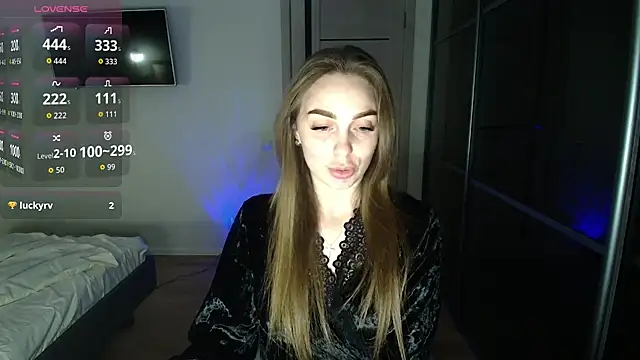  julia wonderful  online show from March 2026 04:14:02 PM