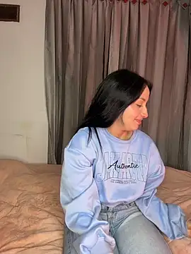 Snapshot of _Mia_kiss_ chatting on February 2026 01:24:01 AM Mia kiss online show from February 2026 01:24:01 AM