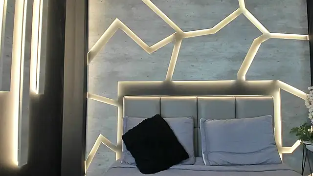 SinLickerr online show from February 2026 08:09:02 PM