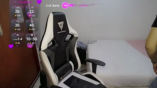 Top and bottom online show from February 2026 08:18:01 PM