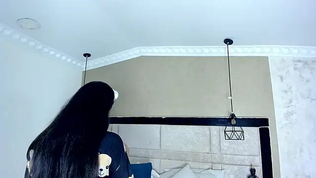 CloheBell online show from March 2026 08:09:01 PM