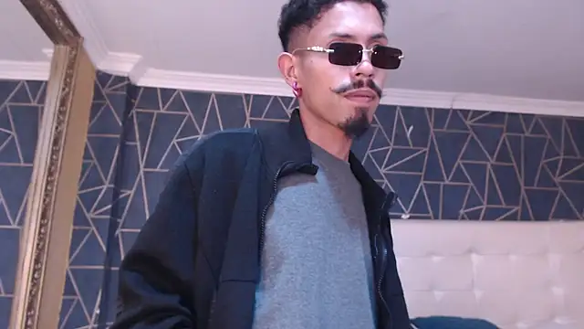 NoaahTylor online show from February 2026 08:51:01 PM