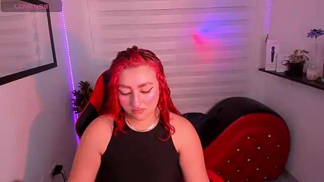 Emily Jonesh online show from March 2026 12:27:02 PM