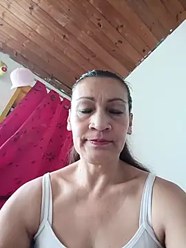 Layla Zaid online show from March 2026 01:38:02 PM