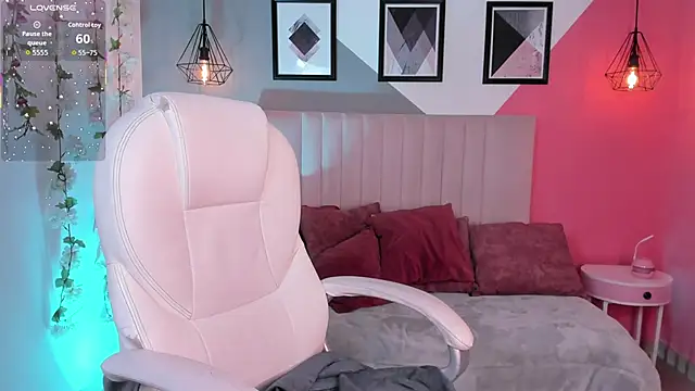 Snapshot of Chris_Velvett chatting on March 2026 08:04:01 PM Chris Velvett online show from March 2026 08:04:01 PM