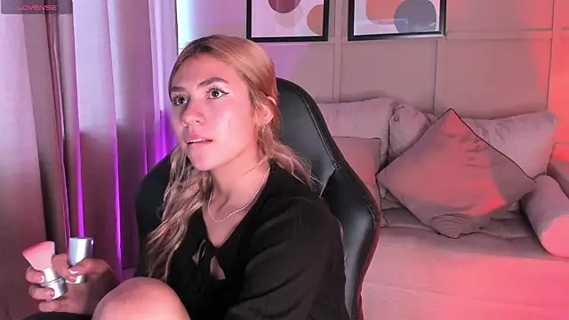 Snapshot of Chris_Velvett chatting on March 2026 08:48:01 PM Chris Velvett online show from March 2026 08:48:01 PM