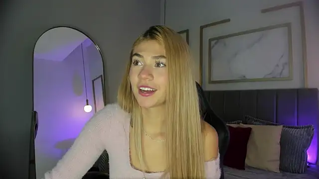 Snapshot of Chris_Velvett chatting on April 2026 08:59:01 PM Chris Velvett online show from April 2026 08:59:01 PM