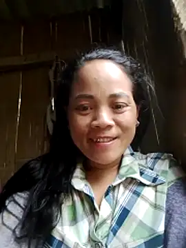 Snapshot of molly-xx chatting on April 2026 05:33:02 AM molly-xx online show from April 2026 05:33:02 AM