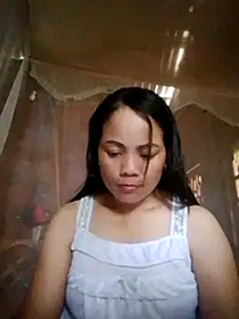 Snapshot of molly-xx chatting on May 2026 05:14:02 AM molly-xx online show from May 2026 05:14:02 AM