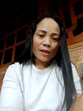 Snapshot of molly-xx chatting on May 2026 08:32:02 AM molly-xx online show from May 2026 08:32:02 AM