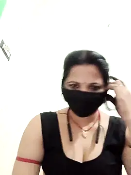 Snapshot of karishma_Bhabhi chatting on April 2026 08:02:01 PM karishma Bhabhi online show from April 2026 08:02:01 PM