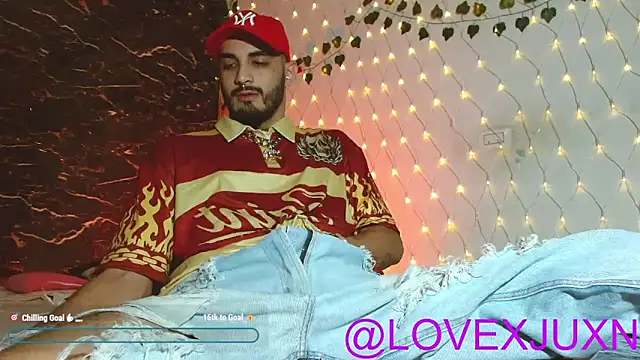 Snapshot of LovexJuxn8 chatting on May 2026 10:16:02 PM LovexJuxn8 online show from May 2026 10:16:02 PM