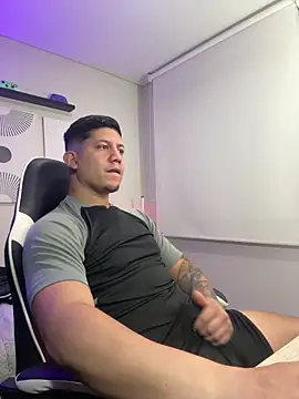  robertobaggioo online show from March 2026 12:45:01 PM