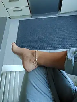 Ginevra01 online show from April 2026 01:44:01 PM