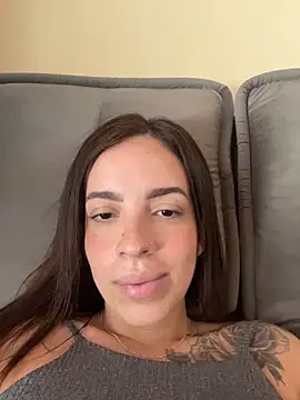 Larinhap online show from February 2026 05:42:01 PM